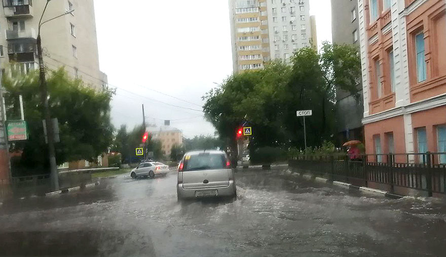 Нижний Новгород снова затопило после сильного ливня