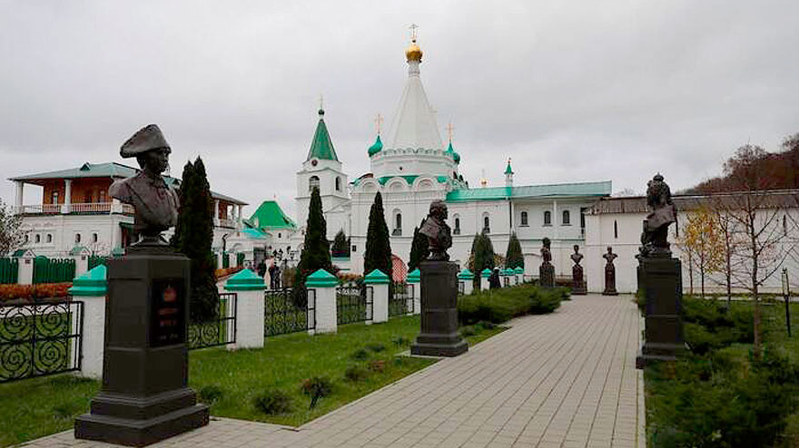 Аллея Рюриковичей и Романовых открыта в Нижнем Новгороде - изображение